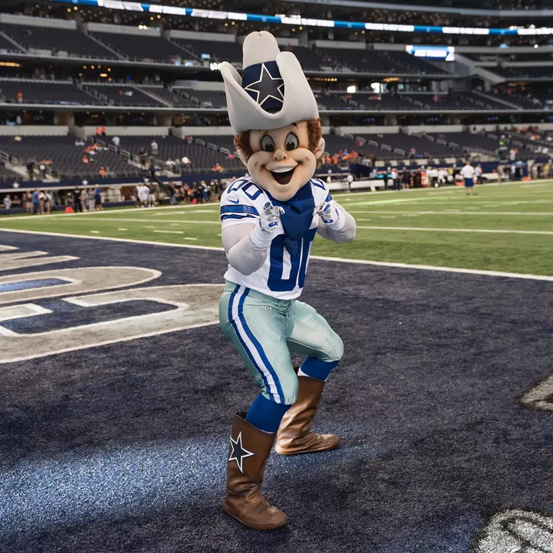 Image: Rowdy, Dallas Cowboys mascot