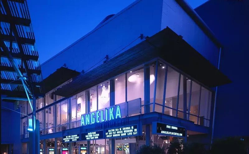 Image: A Guide To Dallas' Best Movie Theaters