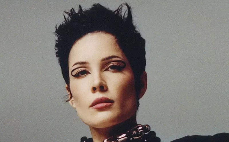 Image: After Seeing Halsey Live in Dallas, Fans Have to Stop Complaining About Her Setlist