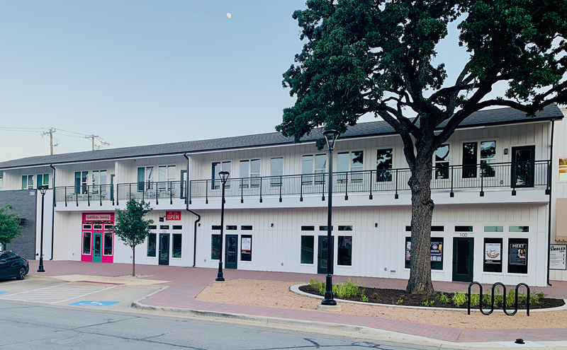Image: Arlington Entertainment District Gets New Restaurants: Breakfast Brothers and Blue Mint Thai