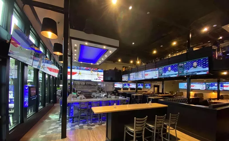 Image: Best Places To Watch the Super Bowl and Get Great Bar Food in Dallas