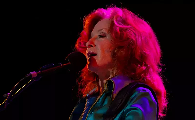 Image: Bonnie Raitt Bends Time at the Winspear Opera House