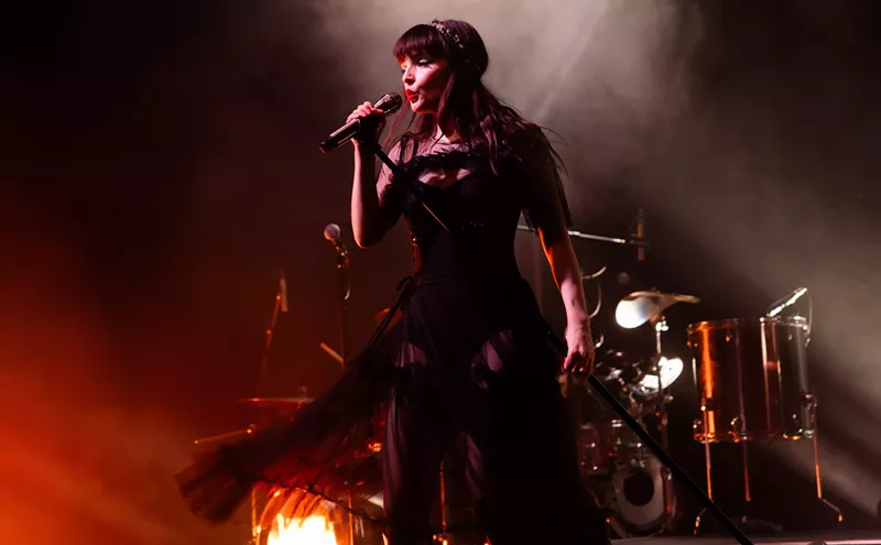 Image: Chvrches' Lauren Mayberry Goes It Alone with Ease at Granada Theater