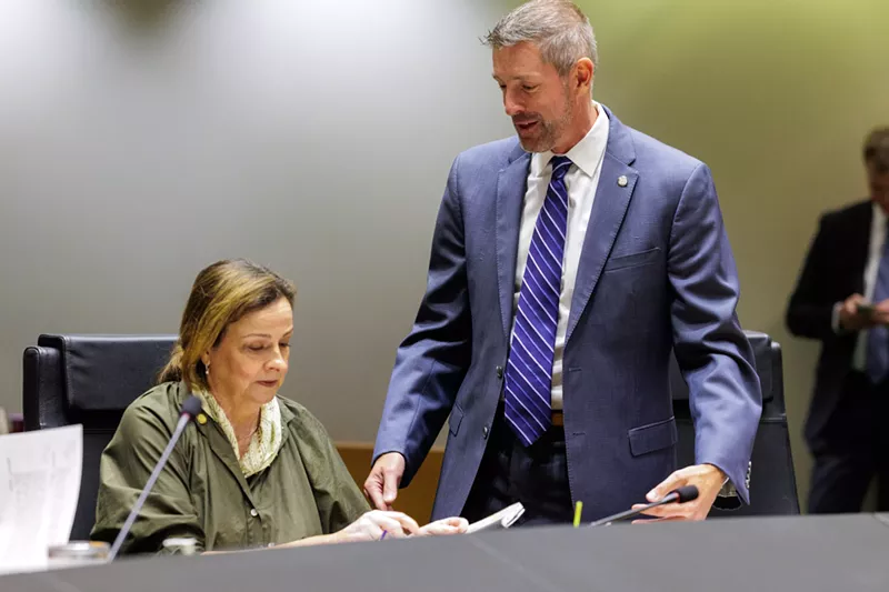 Image: City Council members Chad West (right), Jaynie Schultz (left), Jaime Resendez, Paula Blackmon and Adam Bazaldua signed the memo regarding minimum lot sizes.