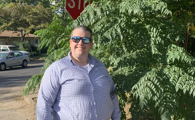 Image: Dallas Is a Pothole Hellscape. This Man is On A Mission to Fix That