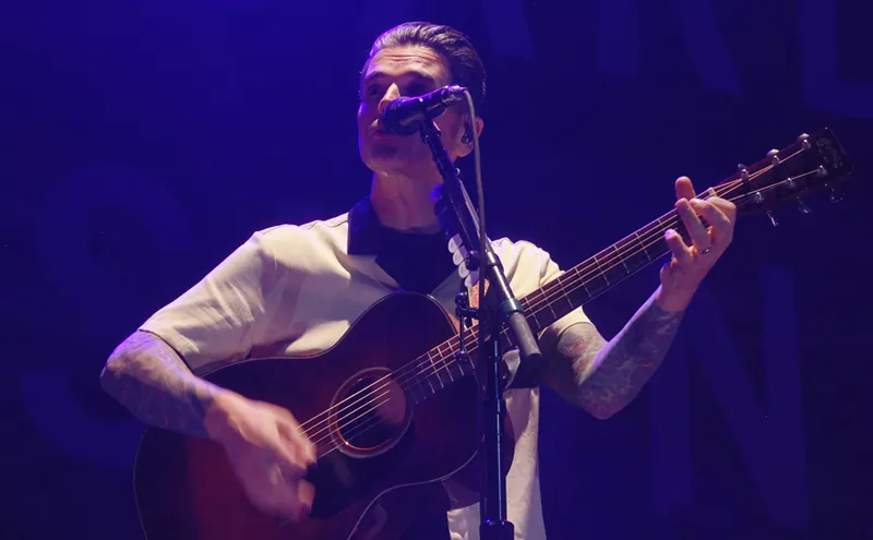 Image: Dashboard Confessional Steals the Spotlight From Goo Goo Dolls at Dickies Arena