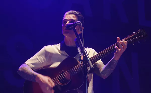 Image: Dashboard Confessional Steals the Spotlight From Goo Goo Dolls at Dickies Arena