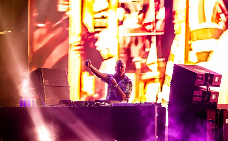 Image: Fatboy Slim Ignites Silo With an Unforgettable Set