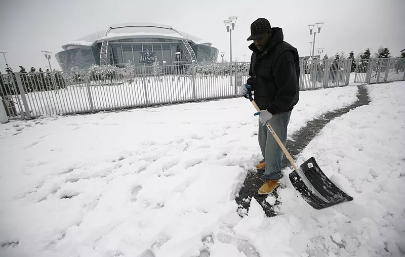 Image: Snow and ice have hit major games at AT&T Stadium before, including the 2011 Super Bowl and the 2010 NBA All-Star Game.