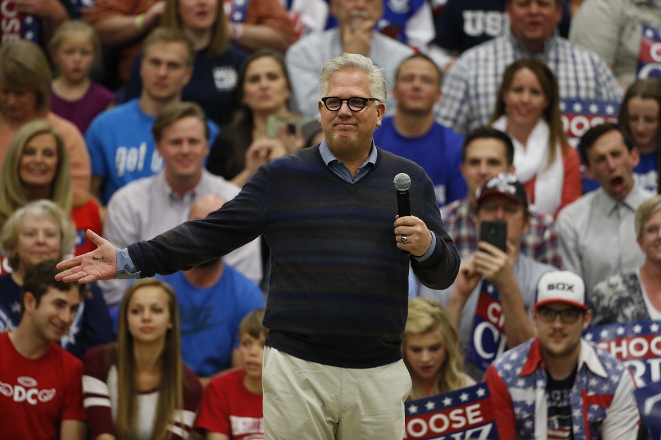 Glenn Beck campaigning for Sen. Ted Cruz during the Texan's 2016 presidential bid before he got COVID twice.