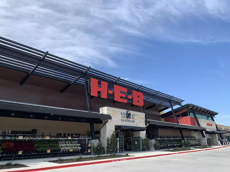 Image: H-E-B opened Nov. 2 to a line of customers.