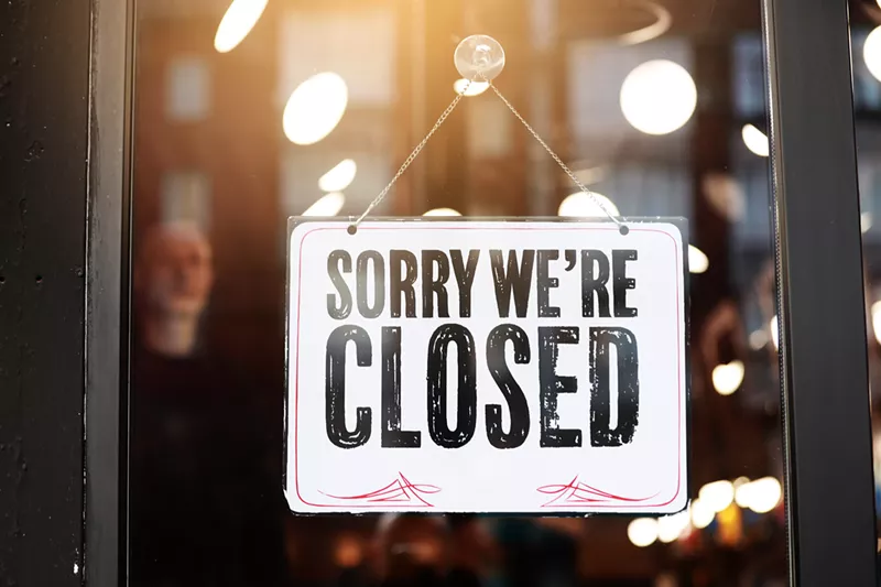 Image: closed sign in a restaurant