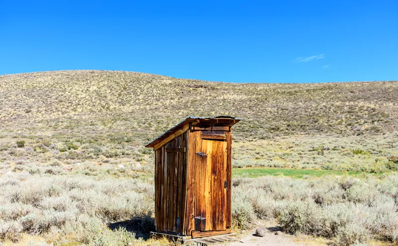 Image: How to Poop Outdoors in a Way That Won't Piss Off the Environment and Other Hikers
