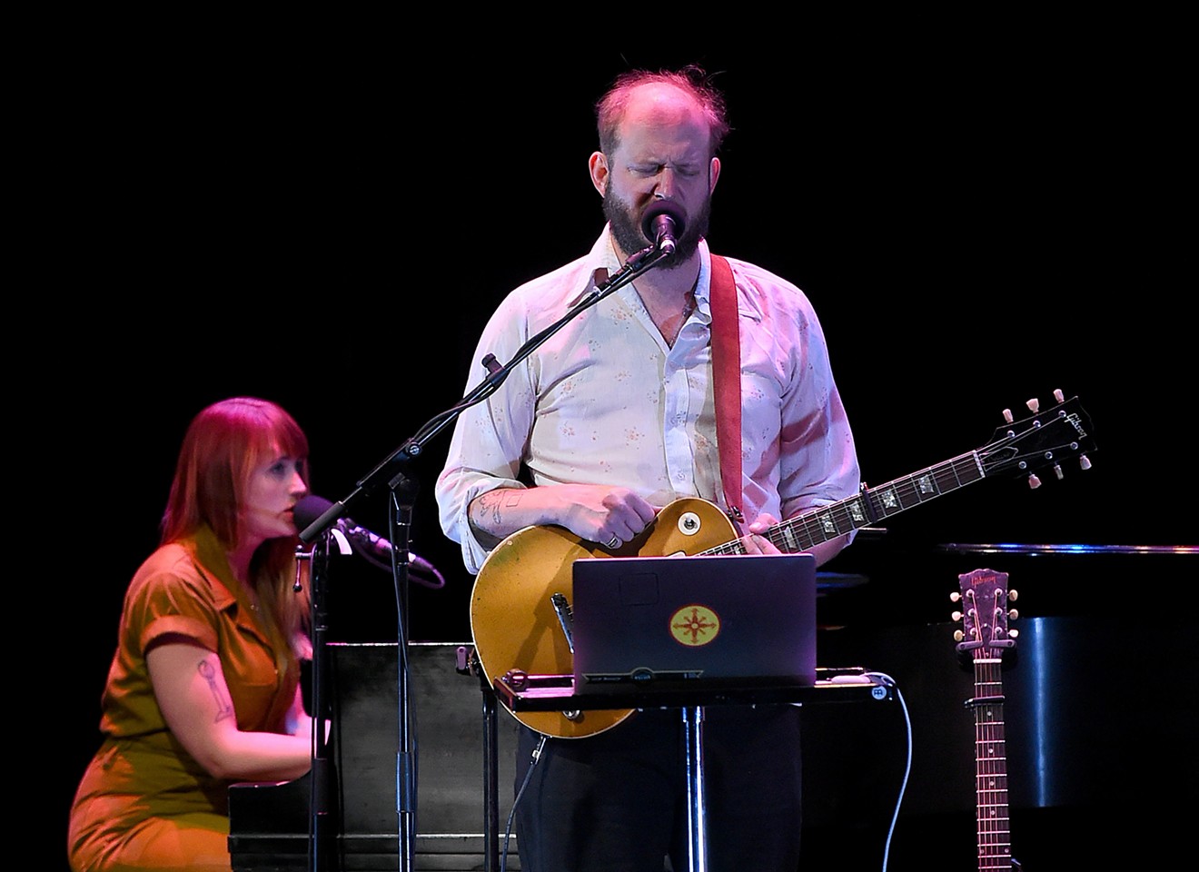 Jenn Wasner (left) perfroming with Bon Iver in  2019.