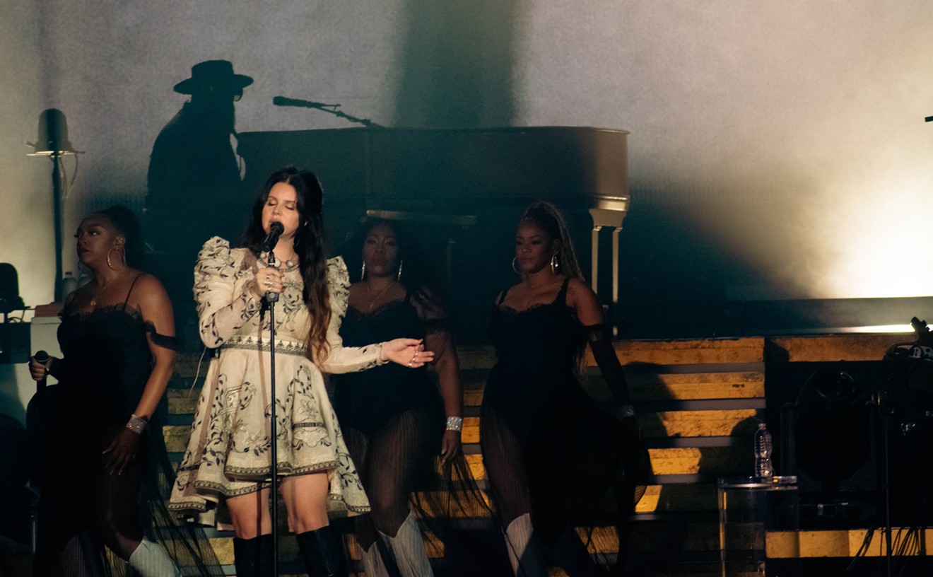Lana Del Rey Was More Electric Than the Storm at Her Dallas Concert