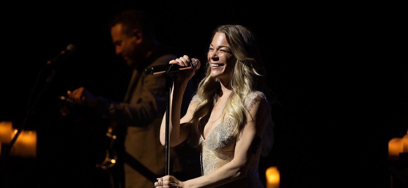 LeAnn Rimes performed at an intimate-feeling Winspear show.