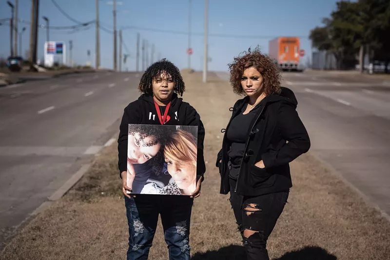 Image: Angel Durr and her sister, Myah Hill lost their mother, Lynetta Washington.