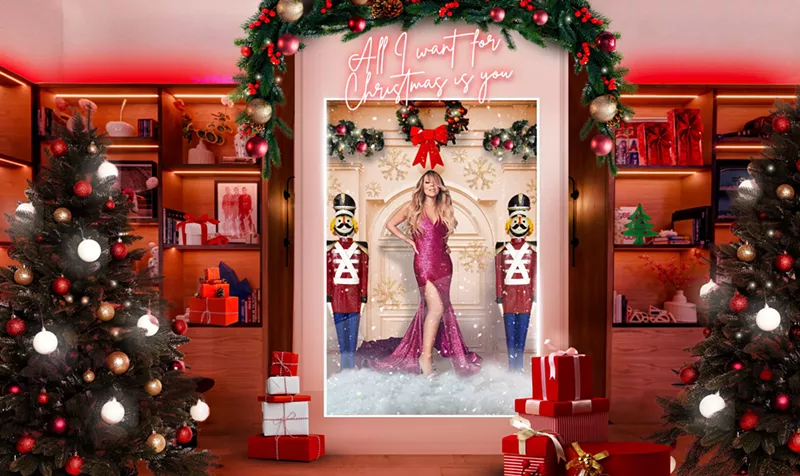 Image: mariah carey pop up bar