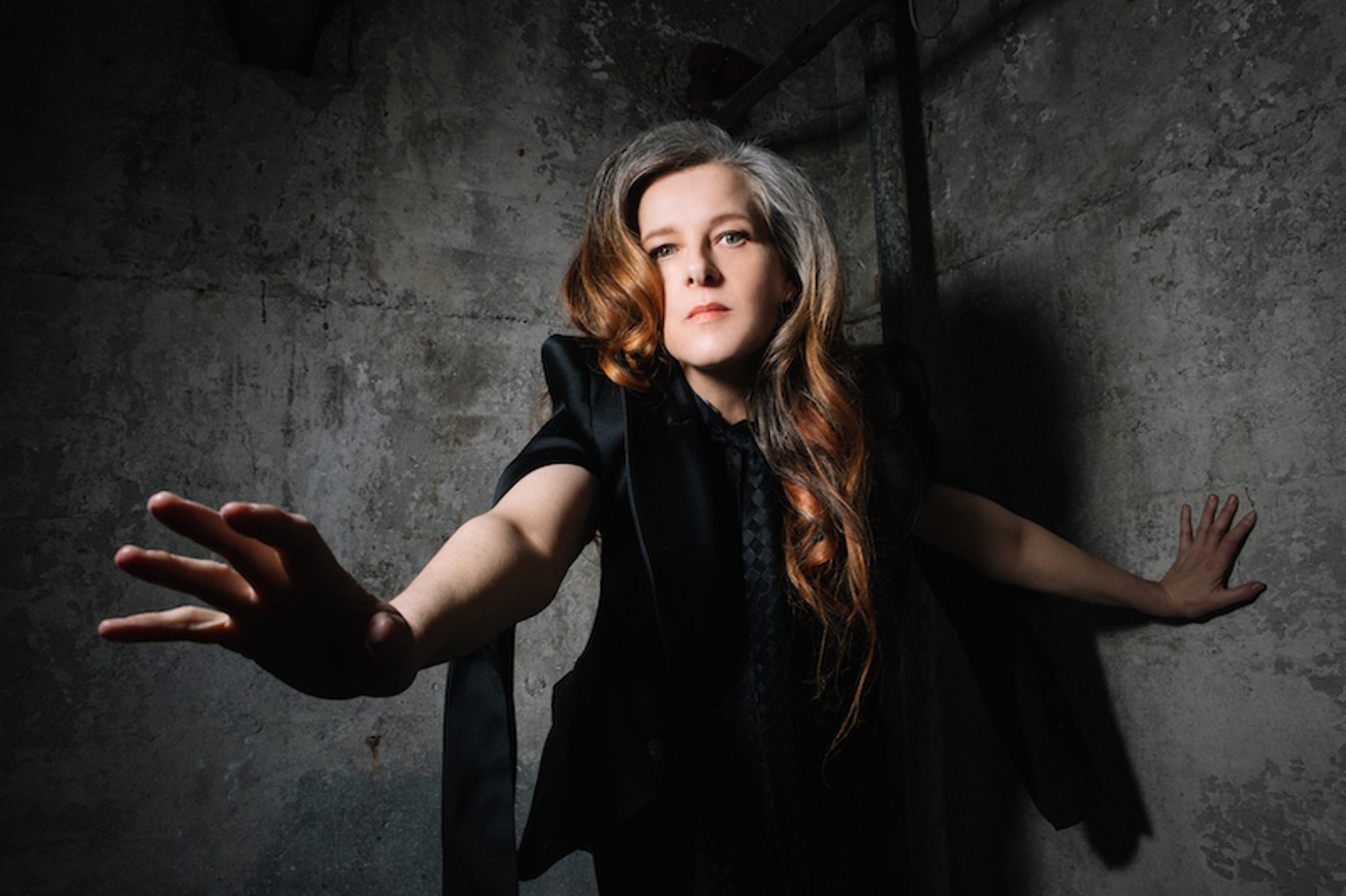 Neko Case, battling a bummer mood and bad weather, found solace in an appreciative Dallas audience.