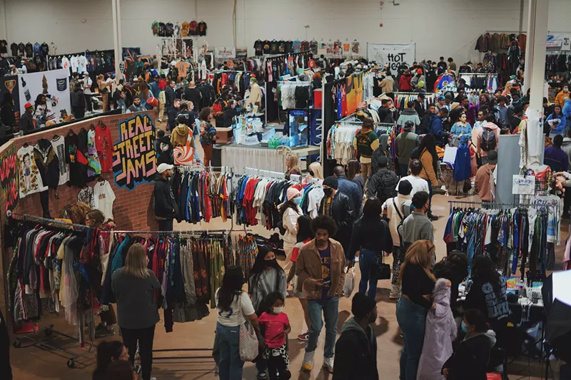 Image: For the fifth year in a row, vintage vendors will come together to swap their goods in DFW.