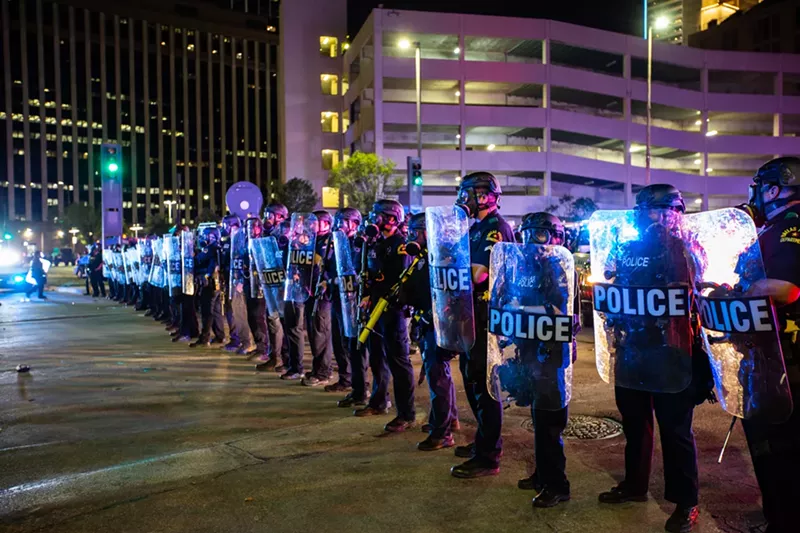 Image: An after-action report on three tense days of Dallas protests in the summer of 2020 found some errors by cops, but laid a lot of blame on "rioters."