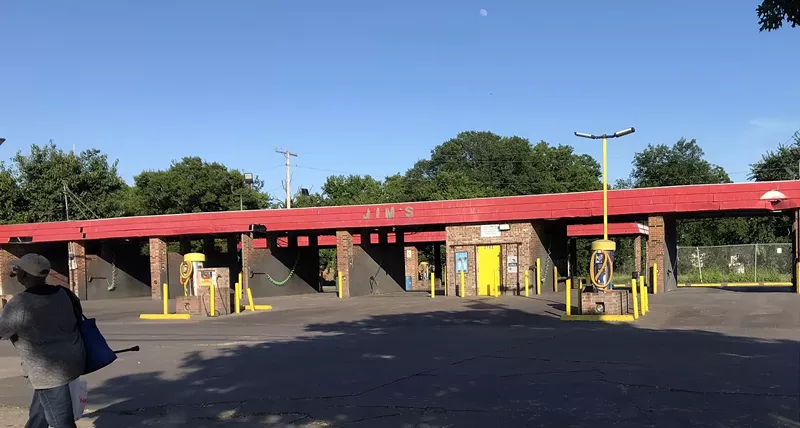 Image: Freddy and Dale Davenport did everything Dallas officials asked of them. In return, the city shut down their car wash in 2019.