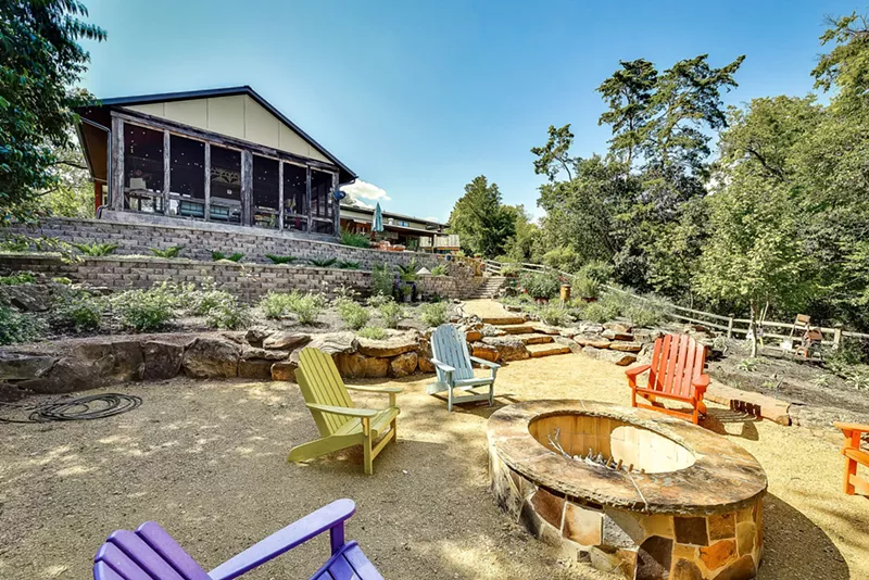 Image: Bon Aire Drive has a nice fire pit outdoor space.