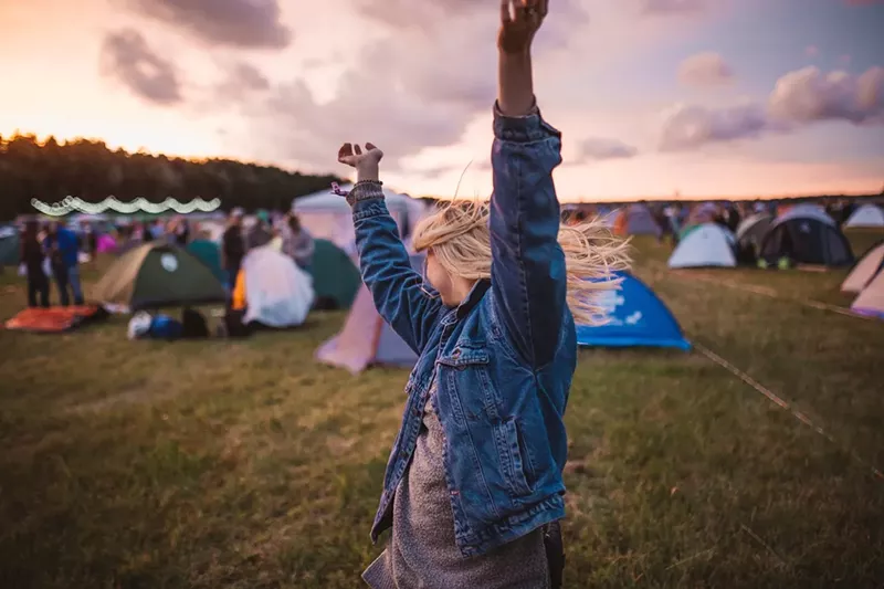 Image: Yeah, festivals are fun but not when you have to sell a kidney to buy a ticket. Here are some totally doable, reasonable ways to sneak in.