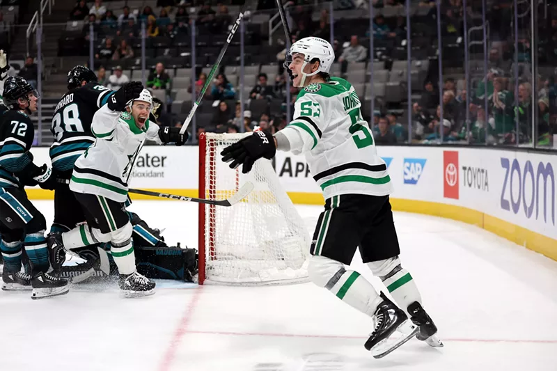 Image: Wyatt Johnston and Logan Stankoven of the Dallas Stars.
