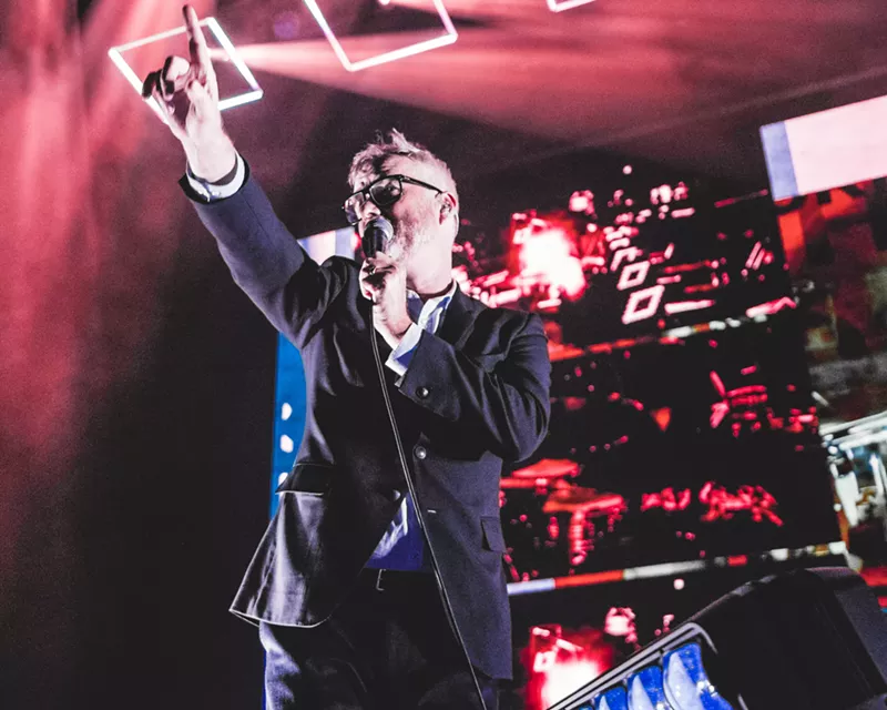 Image: Matt Berninger led his band into a wave of emotions in Irving.