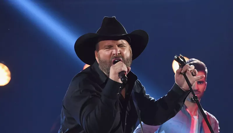 Image: Garth Brooks had a "Robin Daggers" emo phase as Chris Gaines, but we loved it.