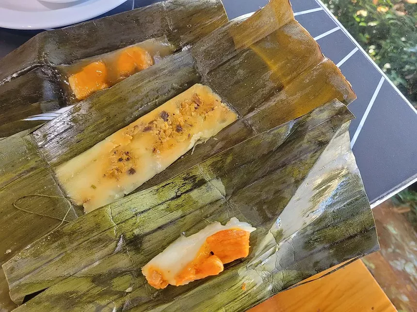Banh bot loc la, banh nam, banh it tom thit from DaNang Souphouse are small bites steam in banana leaves. - DIDI PATERNO