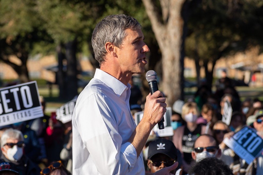 Beto really wanted to talk about Greg Abbott. - CARLY MAY
