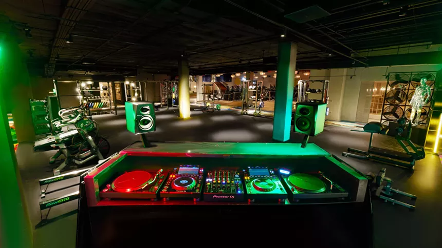 DJ'ai groja nustatytu laiku John Reed, kad galėtumėte sujaudinti. – DĖMESIO JOHN REED FITNESS
