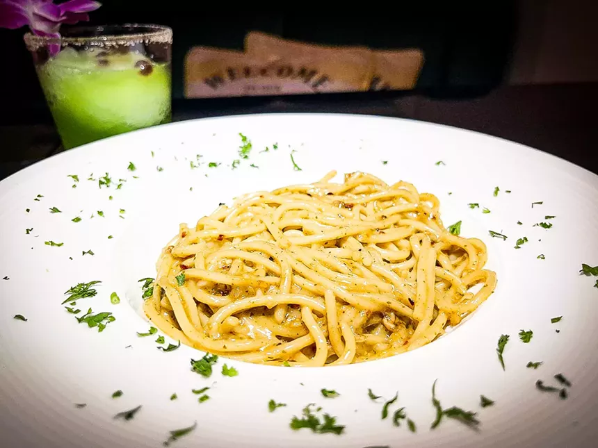 garlic noodles at Beehive.