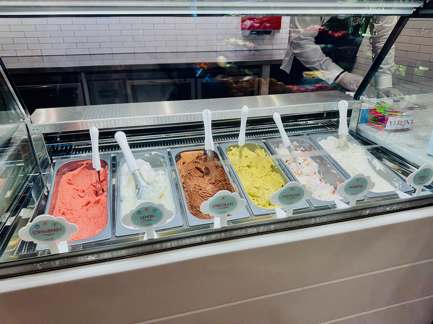 gelato at Ari's