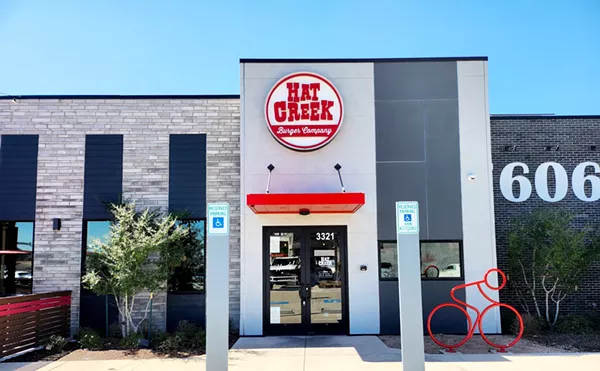 Micah Parsons to Work Shift at Hat Creek Burger Co. in Coppell for Charity