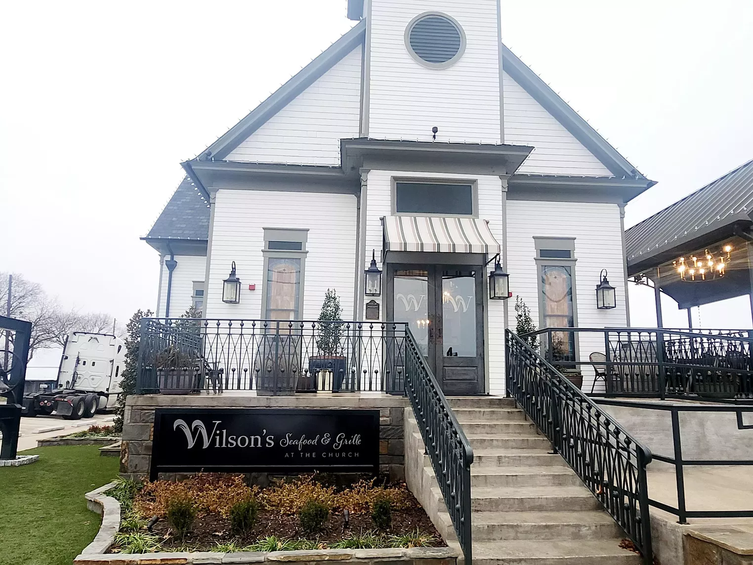 A Look at Midlothian's 1800s-Era Founder's Row and Wilson's Seafood - Vimarsana News